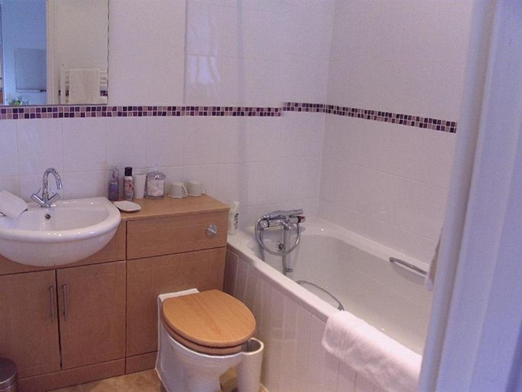 Dove Meadow Bed & Breakfast 5*